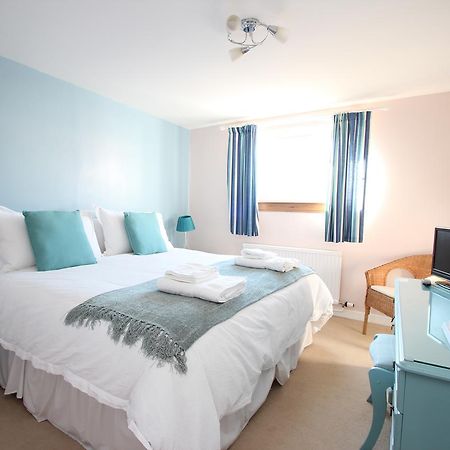 Portmahomack Caledonian House Bed & Breakfast エクステリア 写真